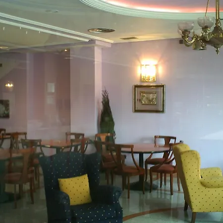 ホテル Villapaloma 2*