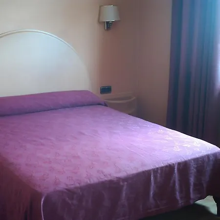 ホテル Villapaloma ラ・ビルヘン・デル・カミーノ